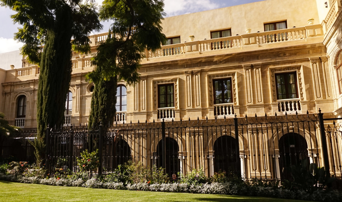 header casa palacio Maria Luisa casa palacio Maria Luisa
