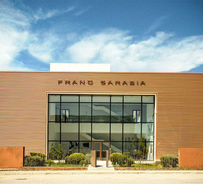 CENTRO DE PRODUCCIÓN Y OFICINAS FRANC SARABIA